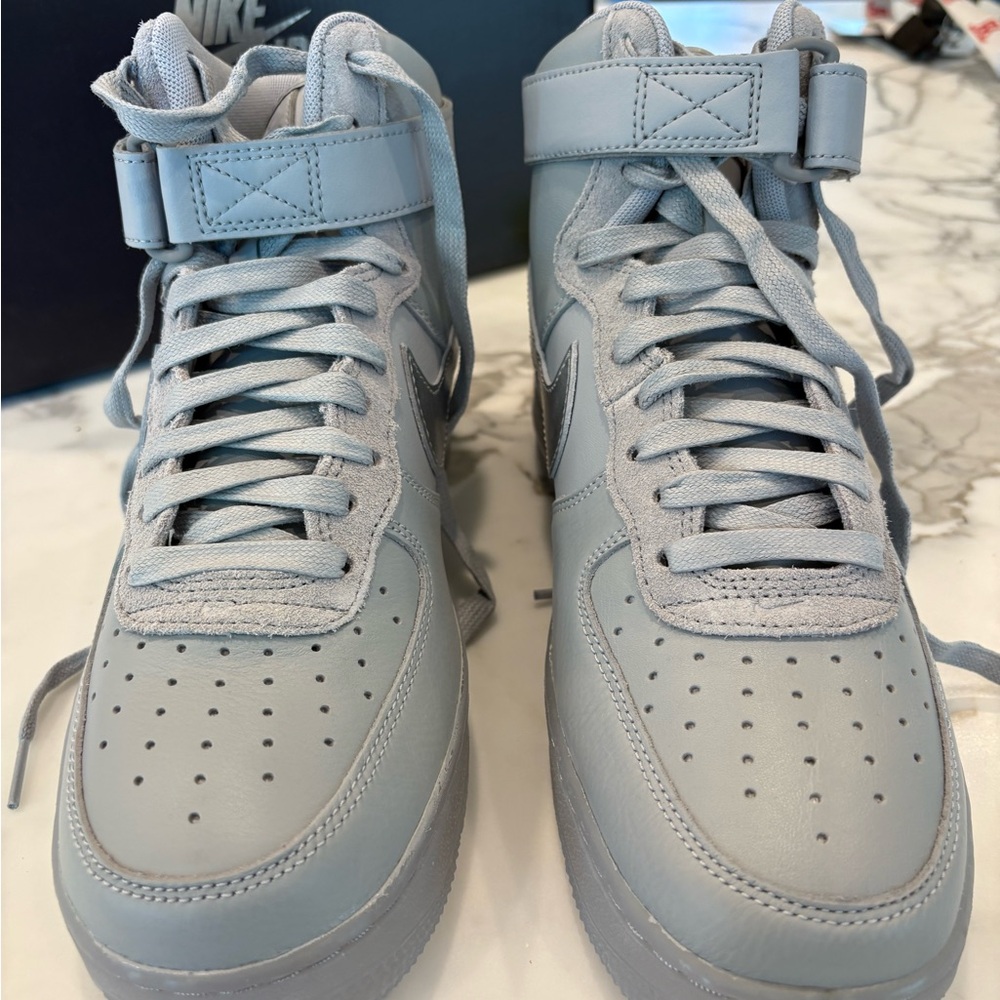 Nike Air Force 1 High Top ‘07 PRM Sneakers with Neon Laces - Picture 5 of 10